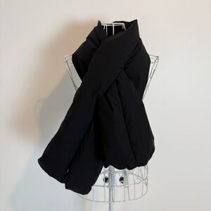 Banana Republic puffer pull-through scarf black hidden pocket 52”x8”